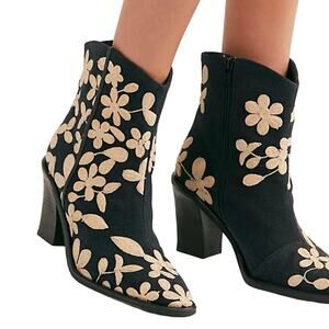 FREE PEOPLE Embroidered Barclay Ankle Boots SZ 36 Black Tan Floral Block Heel